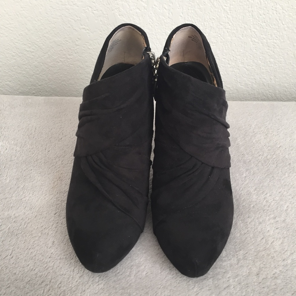 Guess WGLainey Black Fabric Bootie Heel 7.5M